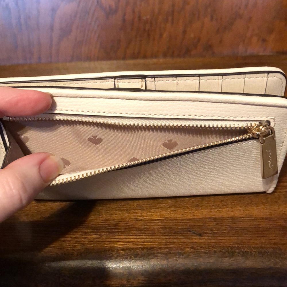 NWT-Kate Spade-Darcy-Large Slim Pineapple Bifold Wallet-$199 - Picture 8 of 11